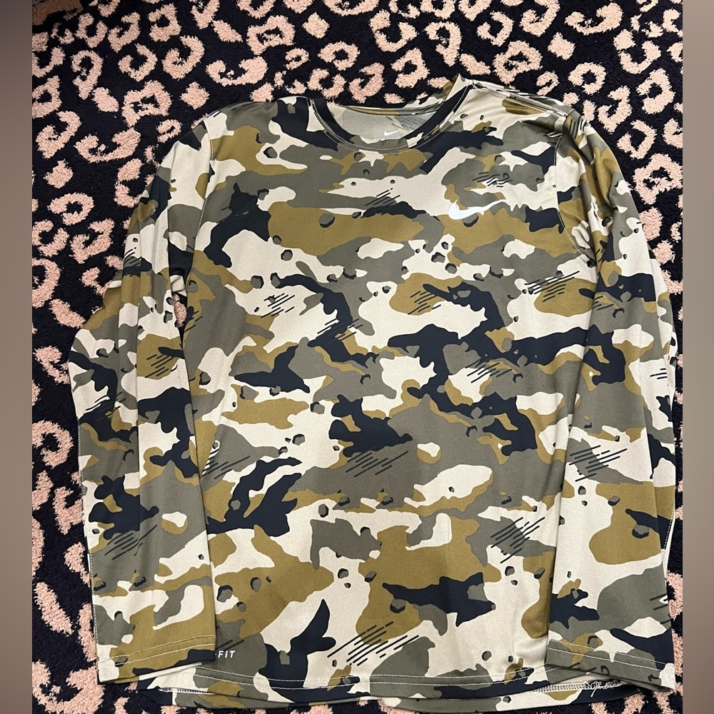 Men’s Nike Dri Fit Shirt
